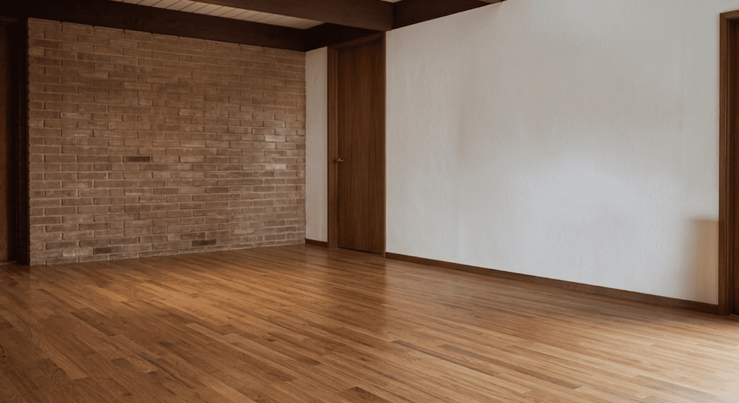 Empty room before staging